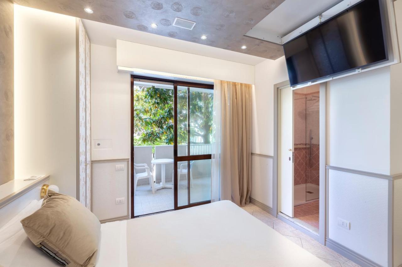 Hotel Feldberg Riccione Ngoại thất bức ảnh
