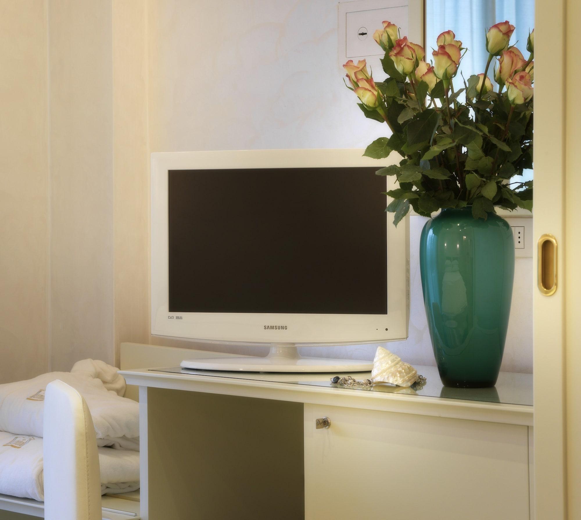 Hotel Feldberg Riccione Ngoại thất bức ảnh