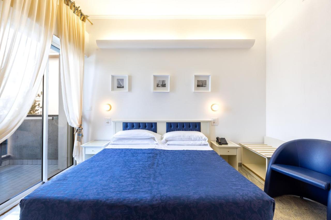 Hotel Feldberg Riccione Ngoại thất bức ảnh