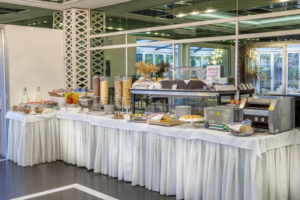 Hotel Feldberg Riccione Ngoại thất bức ảnh