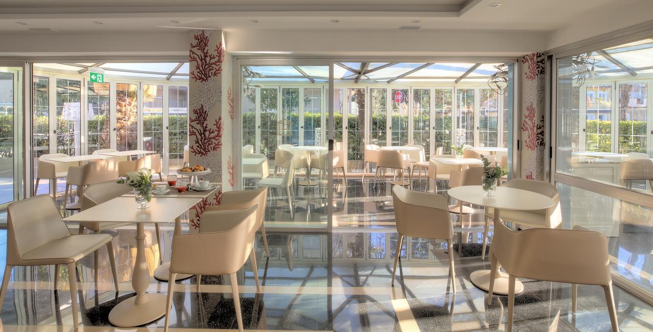 Hotel Feldberg Riccione Ngoại thất bức ảnh