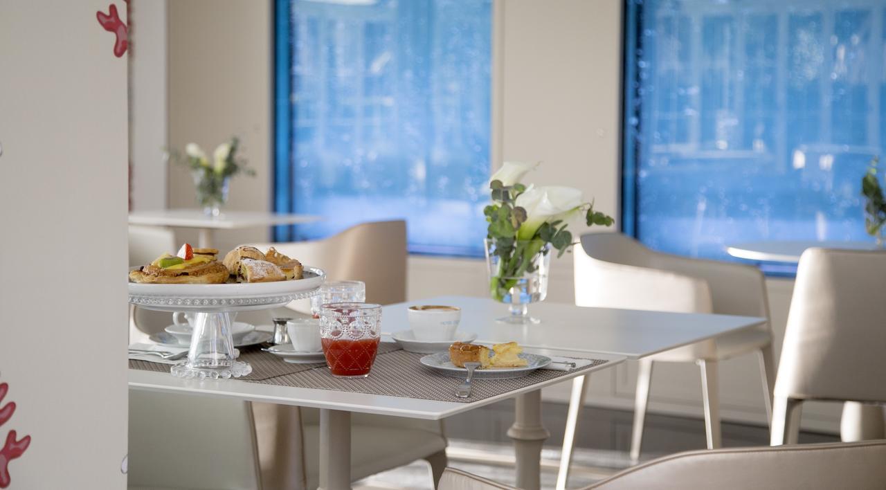 Hotel Feldberg Riccione Ngoại thất bức ảnh