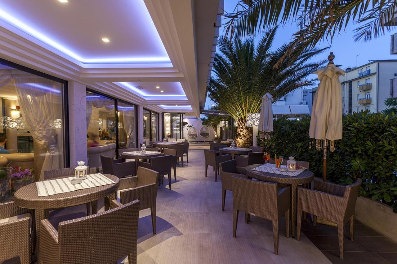 Hotel Feldberg Riccione Ngoại thất bức ảnh